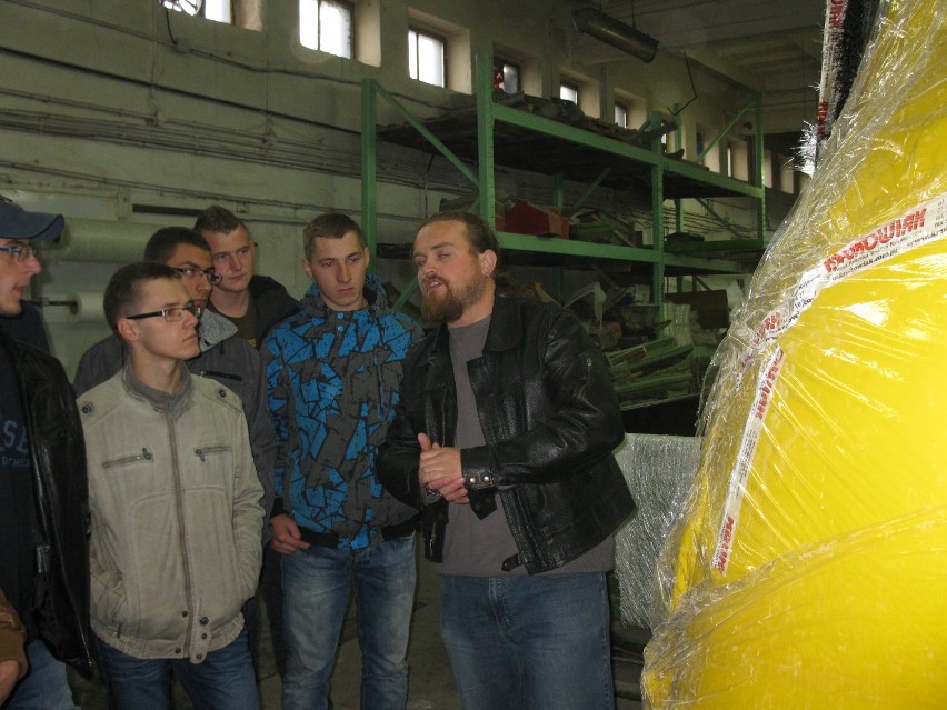 Rolnicy z ZSP Kościelec w Kujawskiej Fabryce Maszyn Rolniczych „KRUKOWIAK”