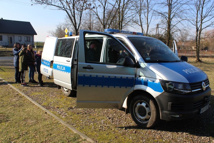 O bezpieczeństwie z policjantami podczas ferii  w Branicy