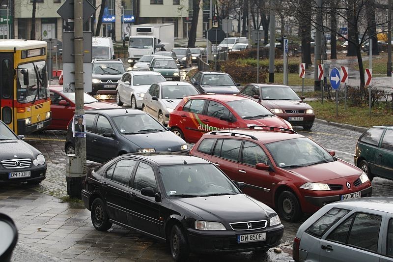 Korki we Wrocławiu - zobacz, jak w tej chwili wygląda sytuacja na drogach