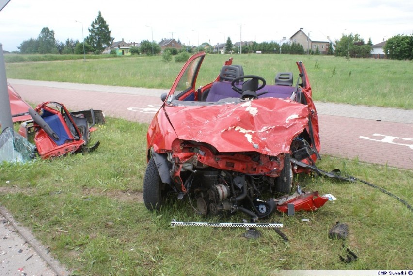 Wypadek w Suwałkach. Dwie osoby trafiły do szpitala
