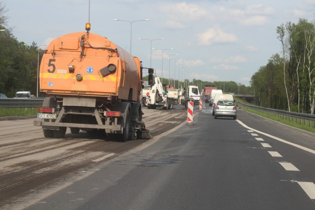 W ciągu dwóch lat od otwarcia zabrzański odcinek DTŚ był już kilka razy frezowany. To jednak tylko doraźne działanie