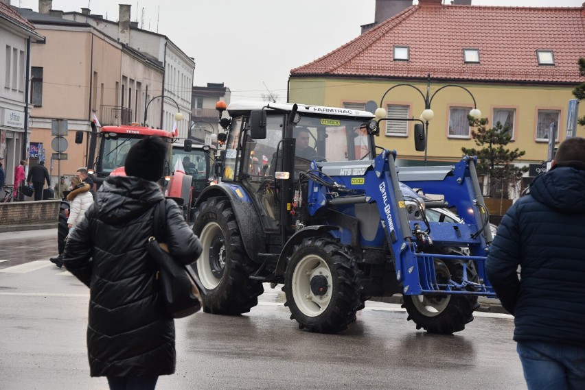 Ponad 200 ciągników na proteście rolników w Wieluniu. Wiceminister Nowak poparł protestujących. Co z tego wynika?