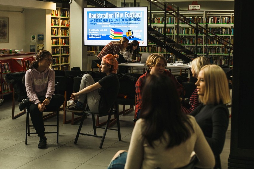 Rumia. Młodzież poznała booktrailery ze Stacją Kultura