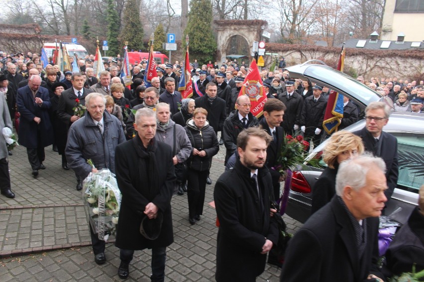 Pogrzeb Tomasza Tomczykiewicza. W Pszczynie żegnają posła m.in. Ewa Kopacz i Donald Tusk [ZDJĘCIA]