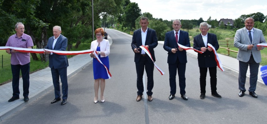 Inwestycje w gminie Nowinka. Do użytkowania przekazano ponad 5 kilometrów przebudowanych dróg [Zdjęcia]