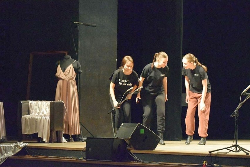 Musical "Tak to u nos jest" w inowrocławskim Teatrze Miejskim