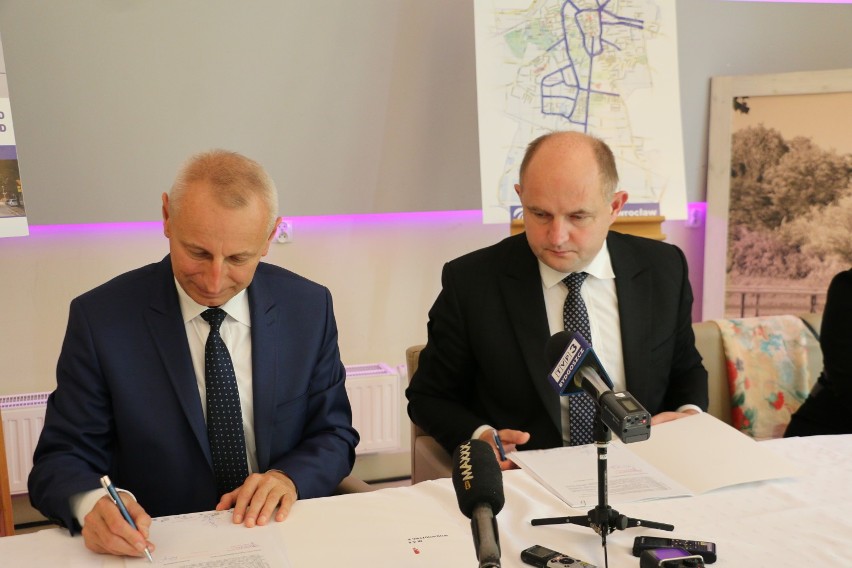 W Inowrocławiu stanie się jaśniej - miasto podpisało umowę z Urzędem Marszałkowskim na oświetlenie