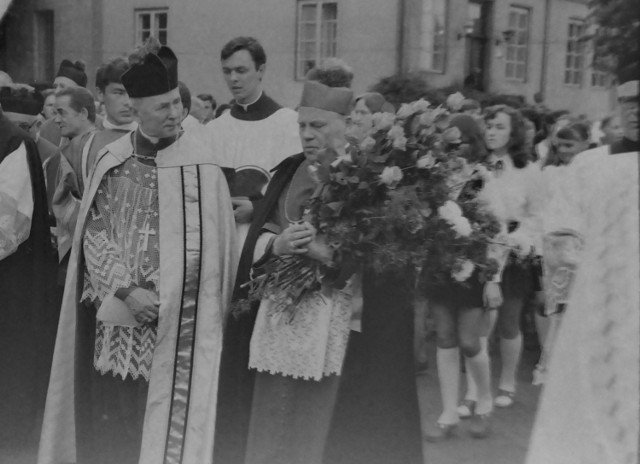 Biskup włocławski odwiedził Sieradz ponad 40 lat temu