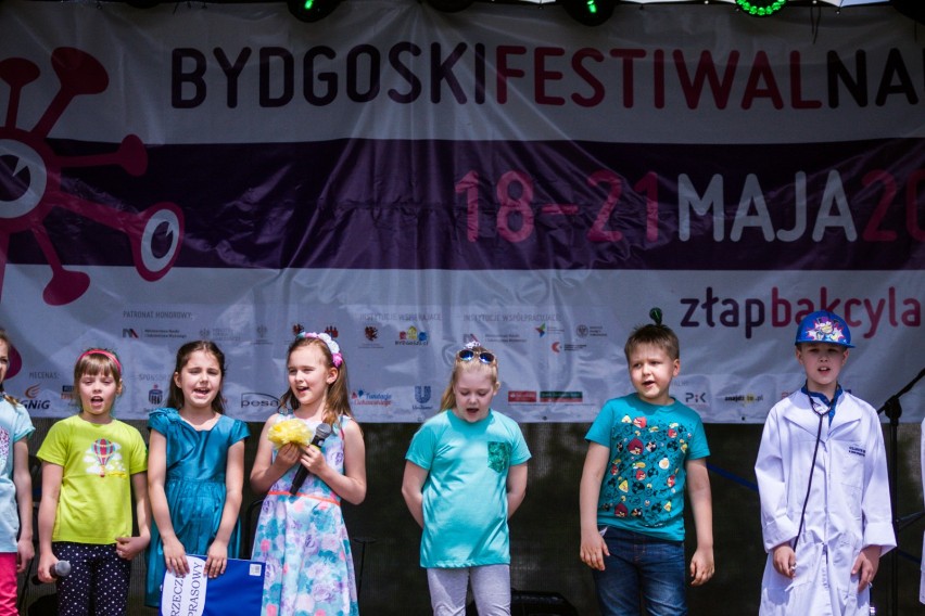 Hasłem Bydgoskiego Festiwal Nauki jest „Złap bakcyla nauki”.