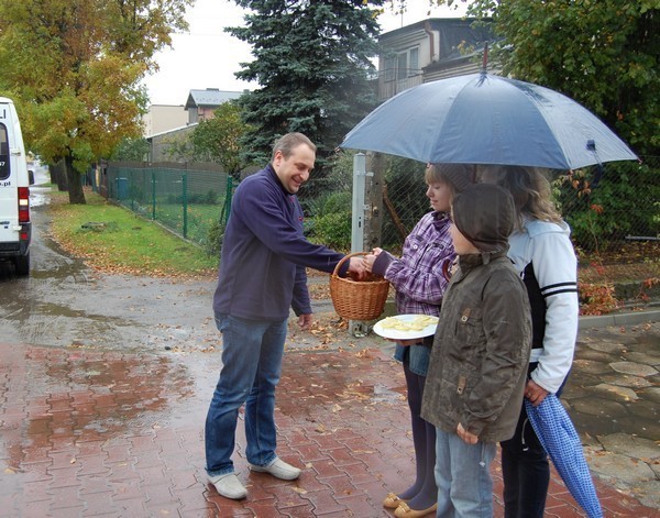 Akcja "Jabłko lub Cytryna" przy ulicy Narutowicza w Radomsku