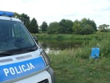 Policjanci kontrolowali dzikie kąpieliska w powiecie zduńskowolskim