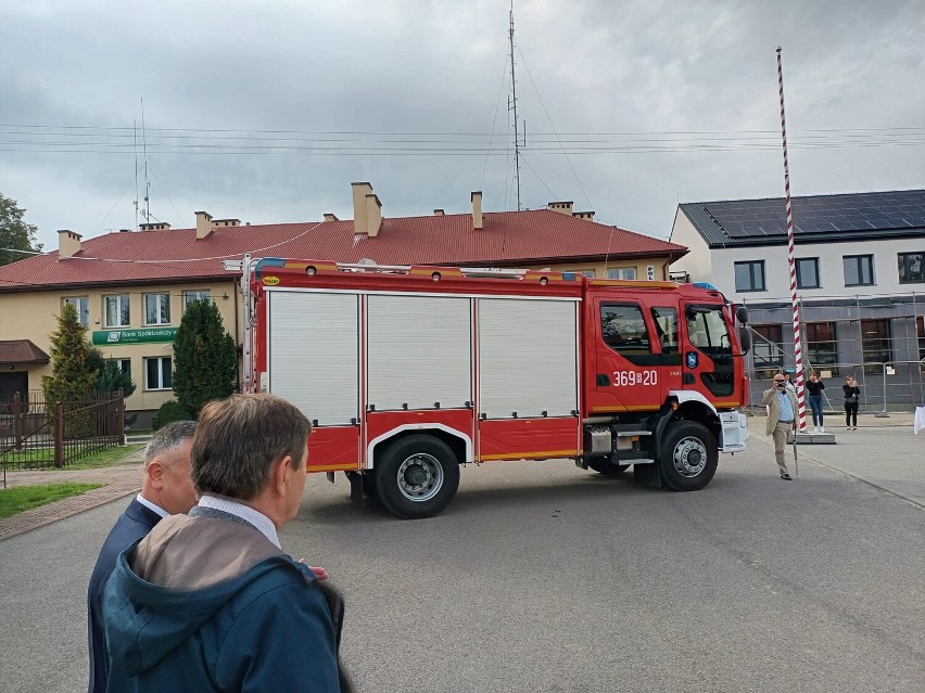 Poświęcono nowy samochód dla strażaków z OSP Fredropol [ZDJĘCIA]