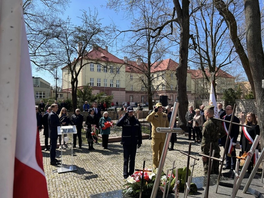 W Sandomierzu obchodzono Dzień Pamięci Ofiar Zbrodni Katyńskiej. Piękna uroczystość z dużą liczbą uczestników. Zobaczcie zdjęcia 