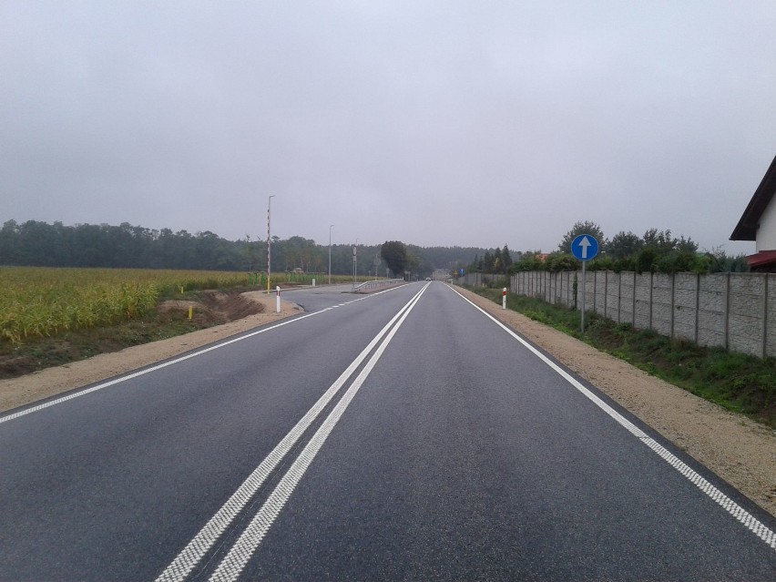 Zakończono prace związane z remontem drogi wojewódzkiej nr 305 od Moch do granicy powiatu leszczyńskiego 