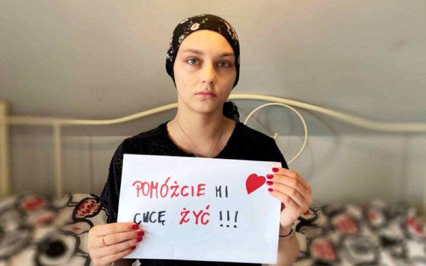 18-letnia Julia Kuczała z Radkowa potrzebuje 8 milionów, żeby żyć. Walczy z guzem i czasem