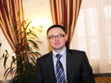 Krzysztof Mielewczyk, znany biznesmen z Torunia, ratuje gorzelnię