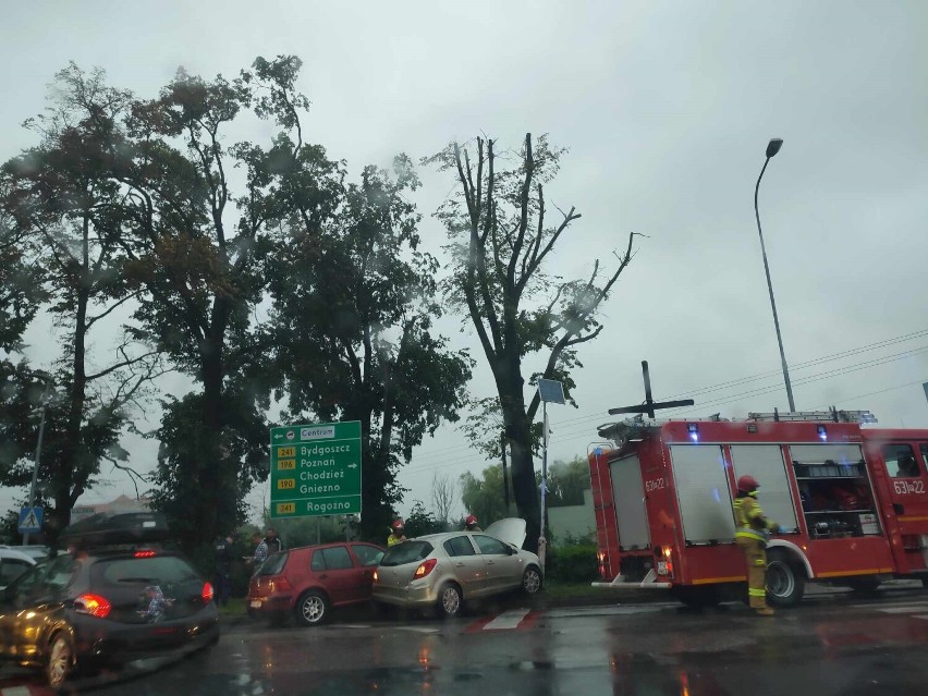 W niedzielę, 6 sierpnia, doszło do wypadku na skrzyżowaniu ul. Rogozińskiej i ul. Bartodziejskiej w Wągrowcu