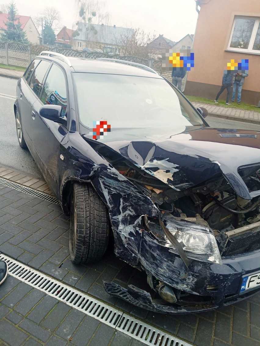 Do zderzenia dwóch samochodów osobowych (audi i bmw) doszło...