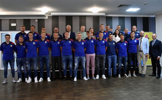 Oficjalne podziękowania  dla piłkarzy Miedzi Legnica za awans do ekstraklasy