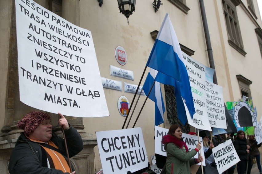 Kraków. Protest przeciwko budowie Trasy Łagiewnickiej [ZDJĘCIA, WIDEO]