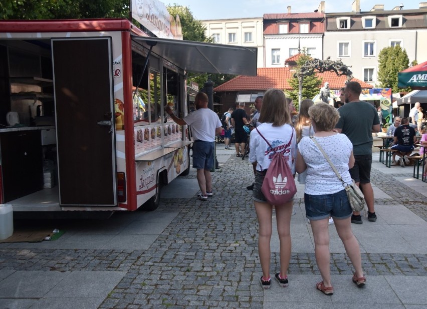 IV Festiwal Smaków Food Trucków. Smaki całego świata na wejherowskim rynku| ZDJĘCIA