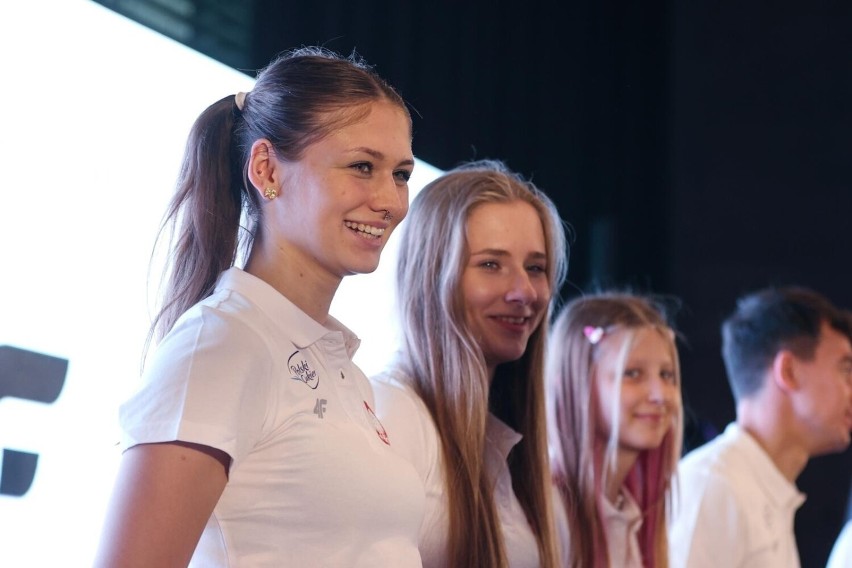 Natalia Kałucka (druga od lewej)