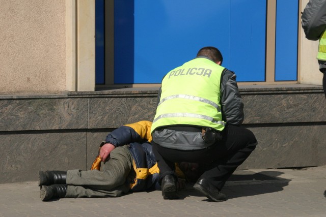 W listopadzie strażnicy z Poznania 176 razy interweniowali wobec osób bezdomnych przebywających w miejscach publicznych