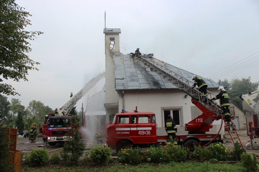 Pożar kościoła w powiecie braniewskim [zdjęcia]
