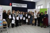 II LO w Radomsku. Rozstrzygnięcie IV Powiatowego Konkursu Wiedzy o HIV i AIDS. ZDJĘCIA