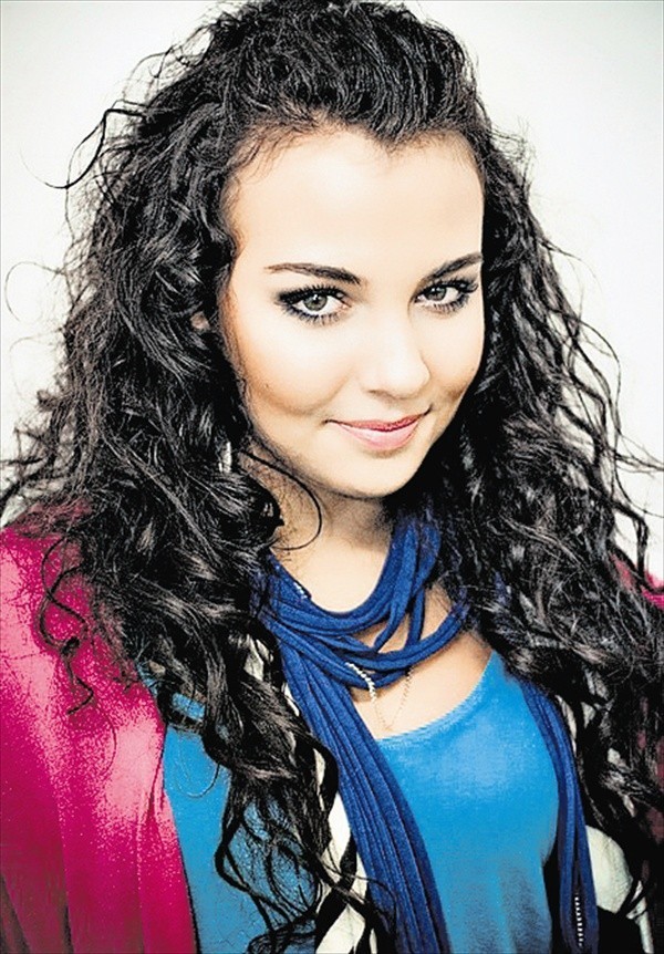 Lena wzięła udział w "Szansie na sukces" i w "Bitwie na głosy"