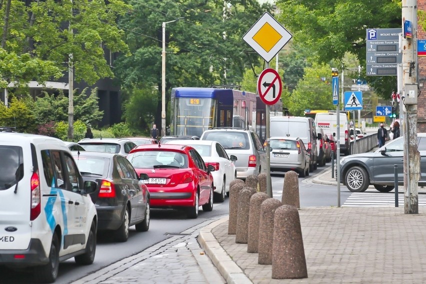 Wrocław. Dramat kierowców na Podwalu i Sądowej. Zobaczcie zdjęcia