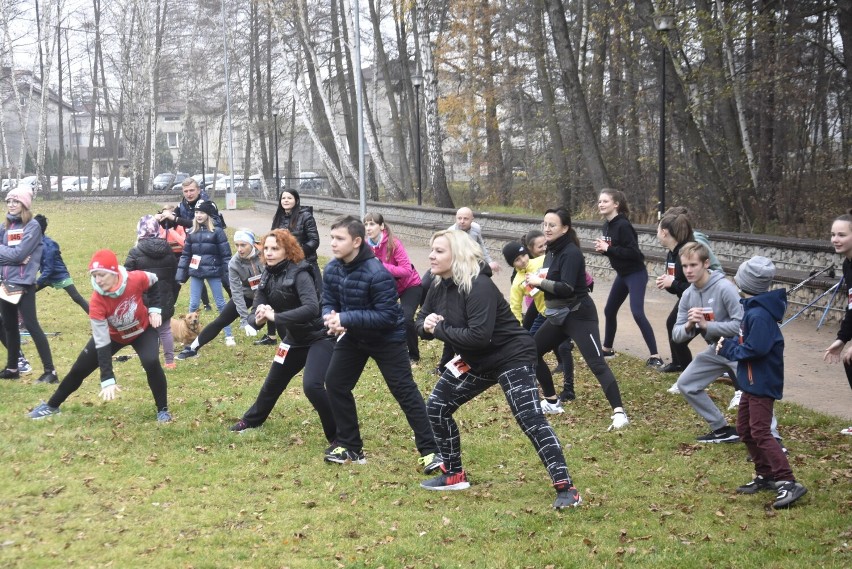 Bieg po zdrowie w Myszkowie na Dotyku Jury - zdjęcia. Był to bieg charytatywny, dla niepełnosprawnych dzieci