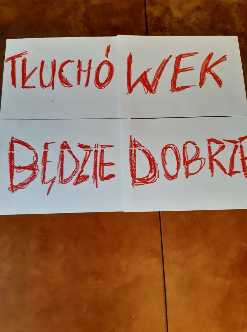 "Będzie dobrze" to nowa akcja GOK w Tłuchowie. Dodające otuchy plakaty pojawiły się w całej gminie. Zobaczcie zdjęcia