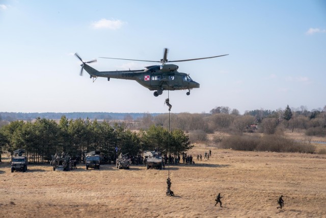 25 marca, w Siemianówce (województwo podlaskie), Mariusz Błaszczak, minister obrony narodowej obserwował ćwiczenie Bull Run-18 realizowane wspólnie przez żołnierzy 16. Dywizji Zmechanizowanej oraz Batalionowej Grupy Bojowej.