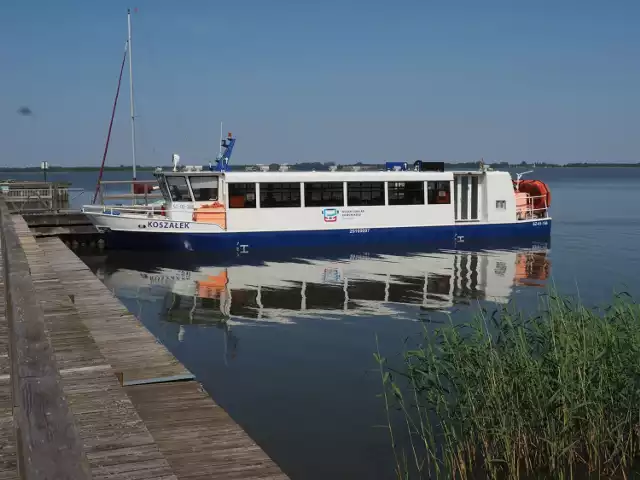 Statek Koszałek został zaprojektowany według wszelkich europejskich norm bezpieczeństwa z przeznaczeniem do żeglugi po jeziorze Jamno. Jego napęd stanowią ekologiczne, elektryczne silniki prądu stałego zbudowane jako dwie niezależne instalacje.
