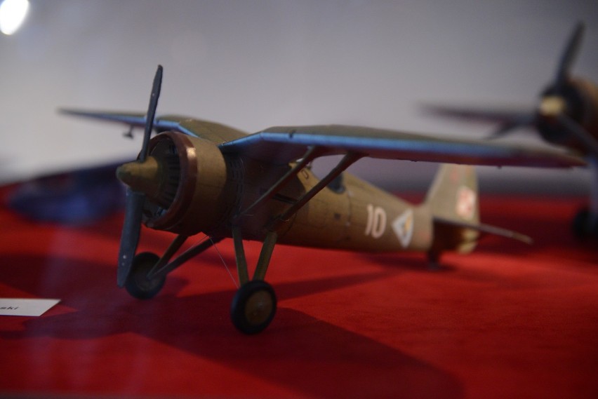 W Lubuskim Muzeum Wojskowym można podziwiać modele kartonowe z pracowni "Domu Harcerza" [zdjęcia]