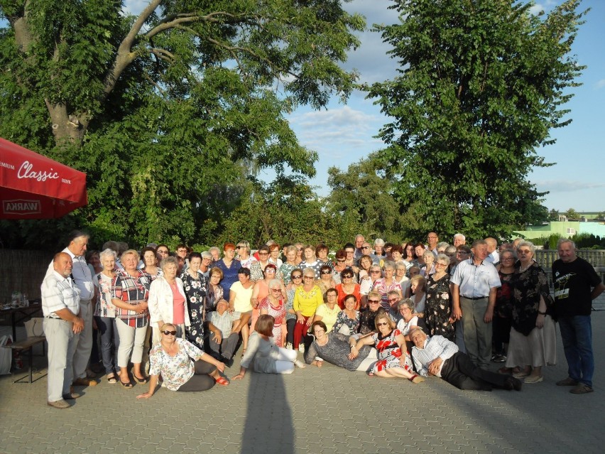 Taneczny piknik seniorów z Gniewkowa [zdjęcia]