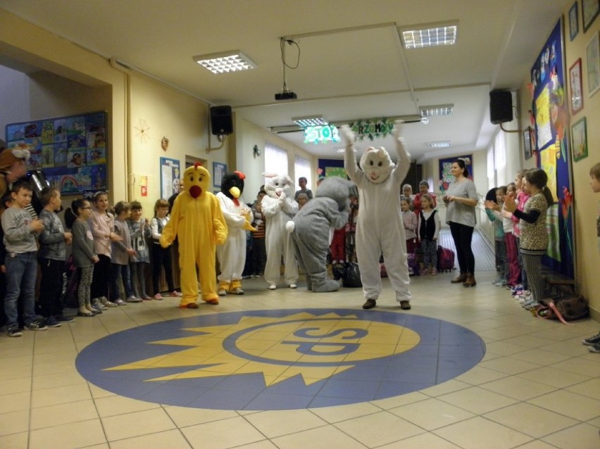 Akcja "Z zajączkiem do dzieci 2015" w gminie Smonino