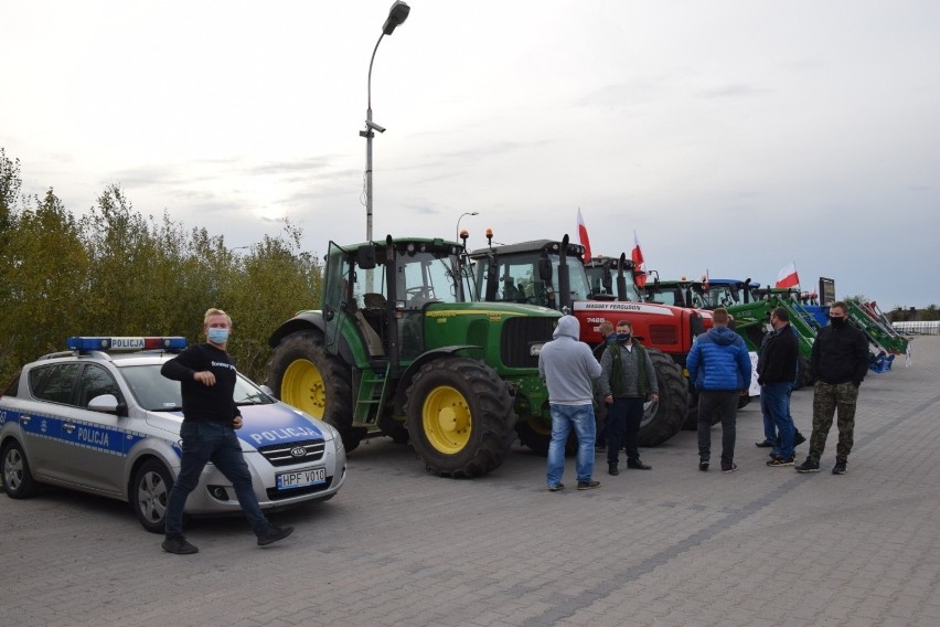 Protest Agrounii koło Zduńskiej Woli. Rolnicy wyjechali na...