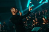 Koncert pasyjny 2024: Orkiestra Symfoniczna Tomaszowa Mazowieckiego i chóry w kościele NMP Królowej Polski. ZDJĘCIA