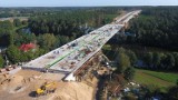 Budowa obwodnicy Bydgoszczy. Most na S5 spina już oba brzegi rzeki Brdy [zdjęcia]