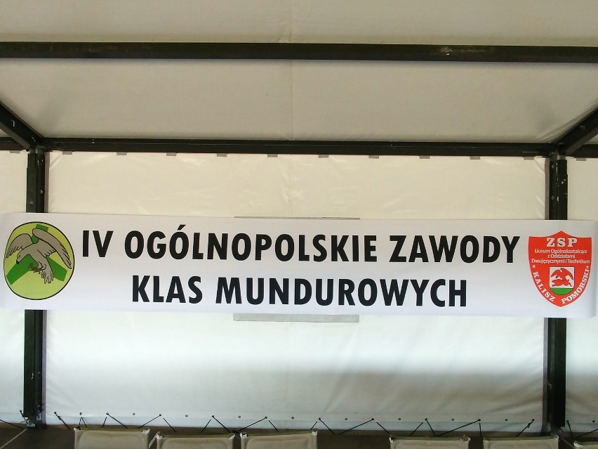 IV Ogólnopolskie Mistrzostwa Klas Mundurowych na poligonie drawskim. Drużyna ze stargardzkiego "nowego ogólniaka" tuż za podium 