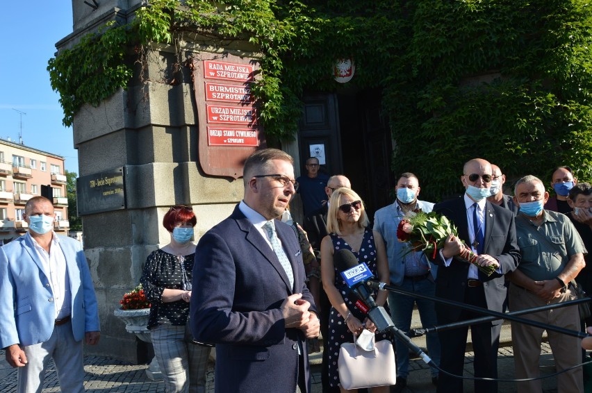 Burmistrz Mirosław Gąsik wrócił na stanowisko w sierpniu...