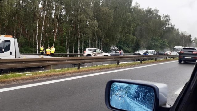 Na A6 zderzyło się 5 samochodów. Przewidywane są utrudnienia