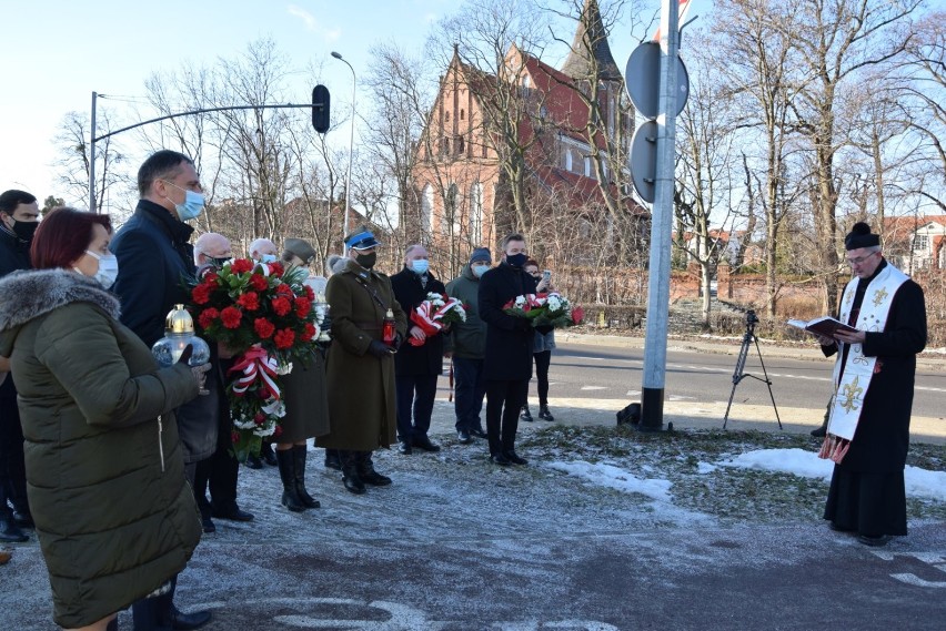 Pruszcz Gdanski. Obchody 76. rocznicy Marszu Śmierci. Mieszkańcy uczcili pamięć ofiar |ZDJĘCIA