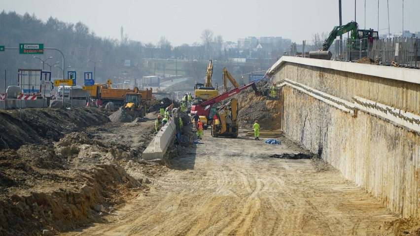 Przebudowa DK 94 w Sosnowcu. Marzec 2020.


Zobacz kolejne...