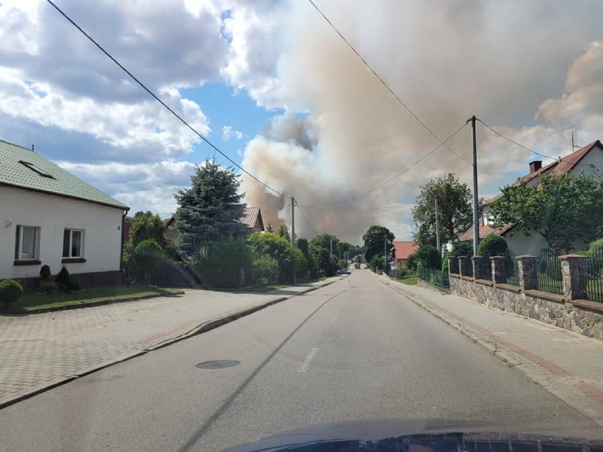 Dwa wielkie pożary w powiecie człuchowskim. Strażacy ratowali budynki mieszkalne