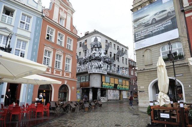 Mural na ścianach skłotu w Poznaniu