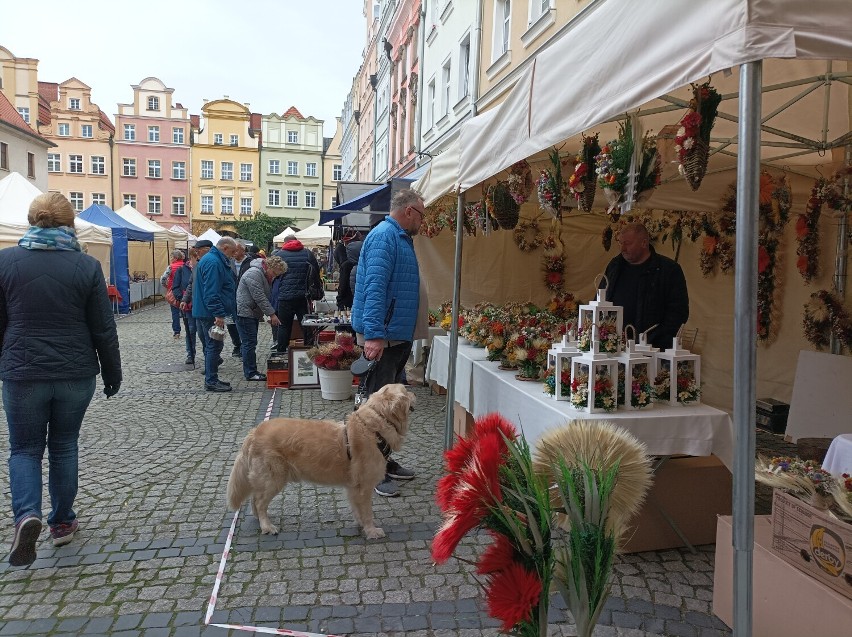 Ostatni dzień 49. Jeleniogórskiego Jarmarku Staroci i Osobliwości