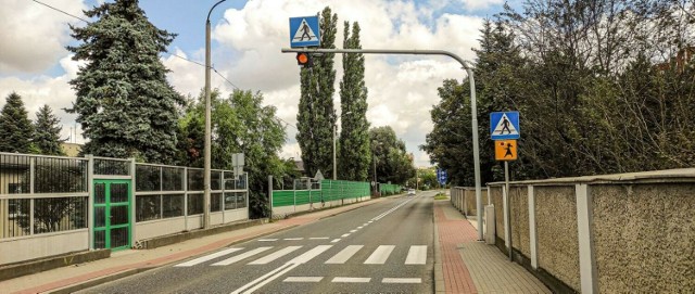 Docelowo blisko 600 przejść na drogach krajowych w woj. śląskim, zarządzanych przez GDDKiA, zostanie doświetlonych w ramach PBID

Zobacz kolejne zdjęcia/plansze. Przesuwaj zdjęcia w prawo naciśnij strzałkę lub przycisk NASTĘPNE